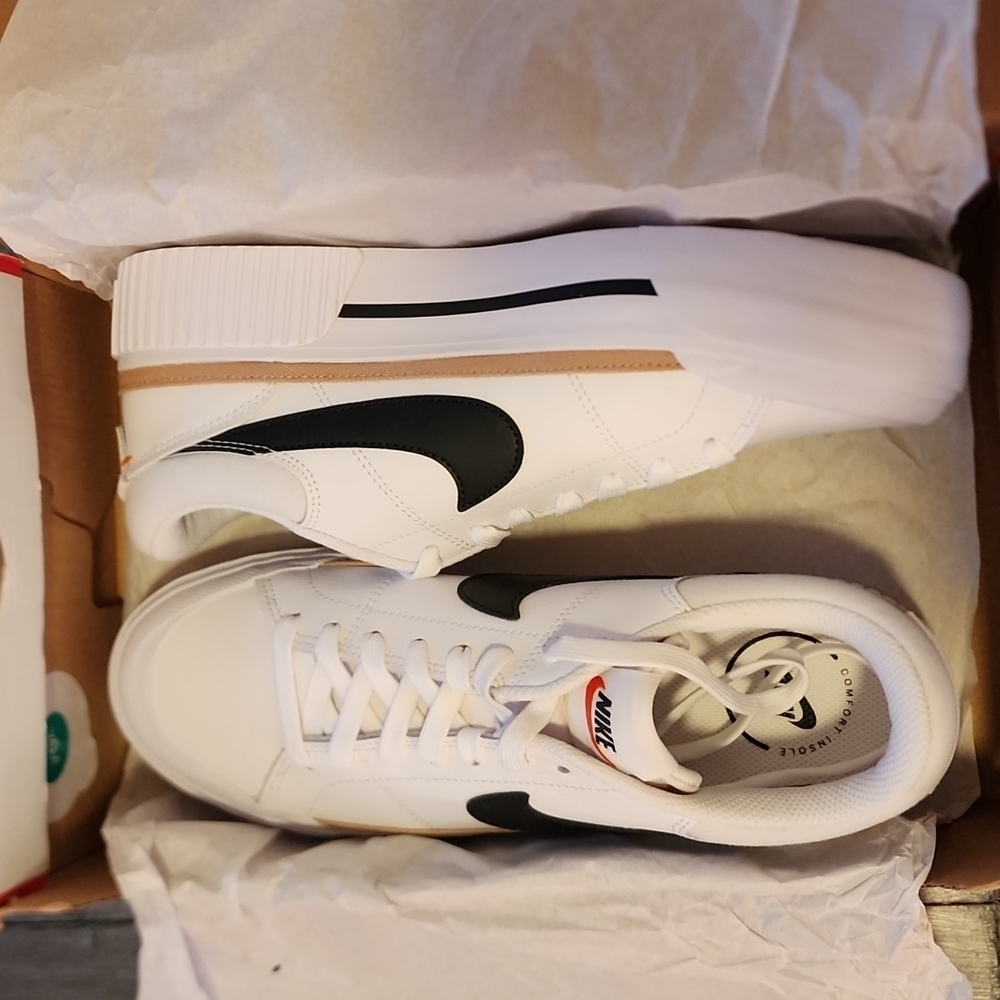 Women's Nike Court Legacy Lift. White/Black/Hemp 9.5 Womens NWT and Box